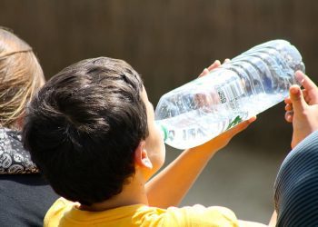 ¿Cómo evitar golpes de calor en niños?