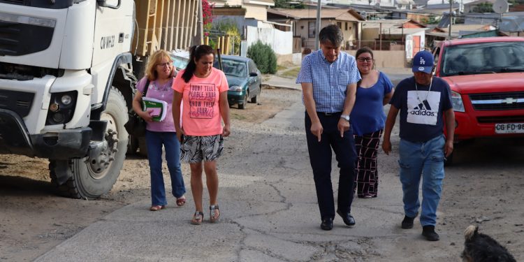 Fin a cuarenta años de espera: Junta de Vecinos Cerro Negro de Cabildo logra fondos para pavimentar calles