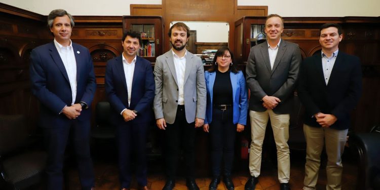 Valparaíso se prepara para feria internacional de cruceros “Seatrade” en Miami