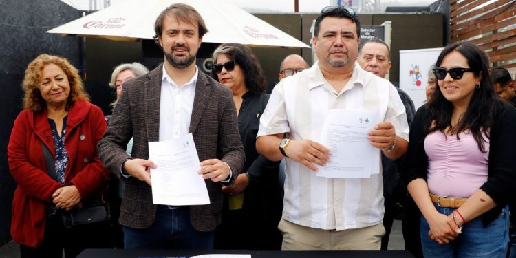 Municipio porteño firma acuerdo con locatarios nocturnos para fortalecer medidas de seguridad