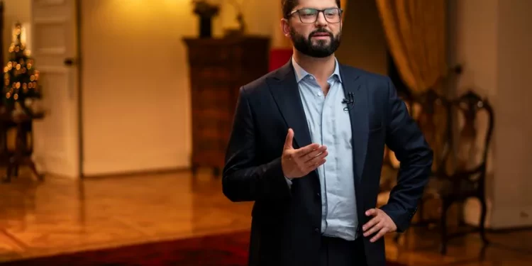 «La gente espera soluciones de la política»: Presidente Boric llama a concretar el pacto fiscal y alza en pensiones