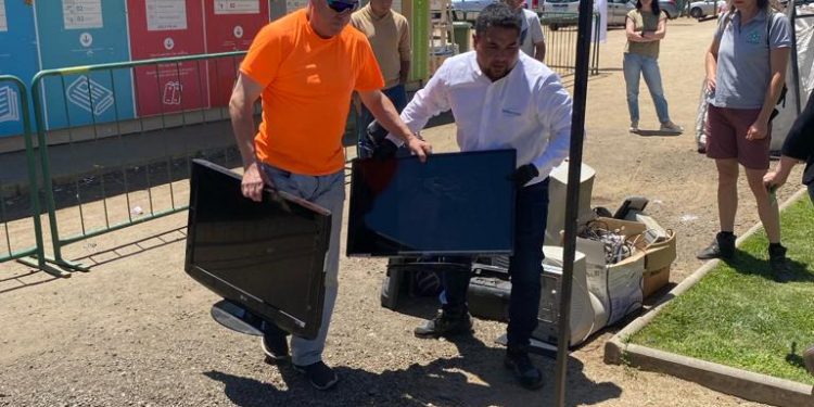 Más de siete toneladas de residuos eléctricos y electrónicos fueron recopilados durante la Reciclatón de Refinería Aconcagua