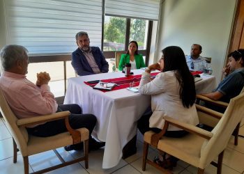 Esval y Delegación Presidencial de Petorca se reúnen para abordar desafíos hídricos en la provincia