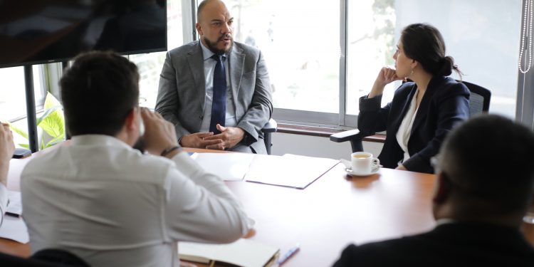 Alcaldesa Ripamonti y Subsecretario de Prevención del Delito abordaron nuevas estrategias para disminuir altas cifras de homicidios en la comuna