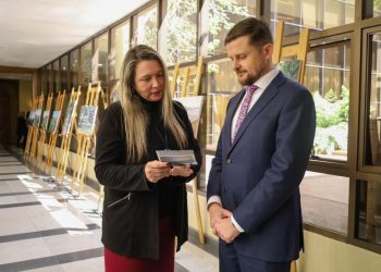 Diputados de la Comisión de RREE critican designación de exministro García como Embajador:  “Nuevamente nos vemos en el premio de consuelo”