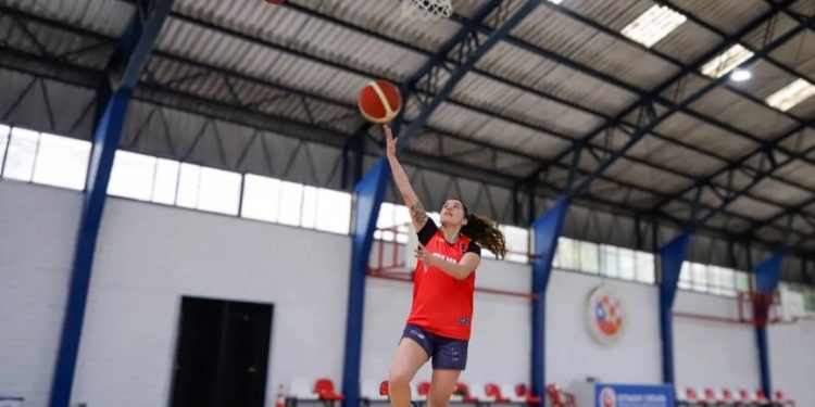 Rumores sobre vida amorosa del presidente Boric apuntan a una seleccionada nacional de básquetbol