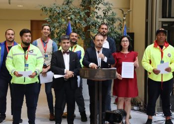 Diputado Luis Cuello presenta ley de derechos laborales de Salvavidas