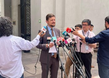 Diputado Stephan Schubert entregó carta a ministra Tohá para pedir medidas enfocadas en el control de las cárceles y propuso incorporar globos de televigilancia