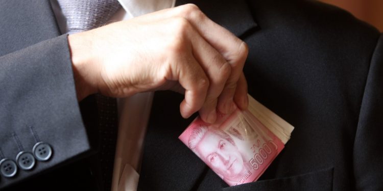 [Opinión] Guillermo Fuentes: Cambalache, radiografía a la corrupción y el fraude