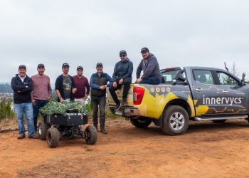 Titulados PUCV diseñaron vehículo autónomo que fue testeado por la OTAN