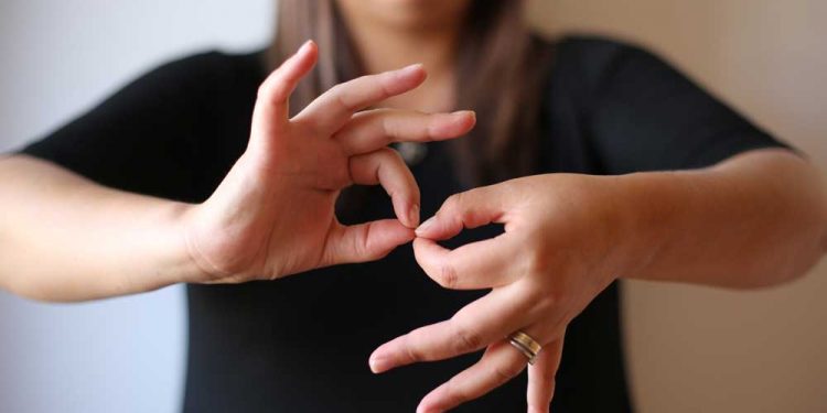 [Opinión] Pamela Herrera-Díaz: Intérpretes en lengua de señas, su rol y desafíos