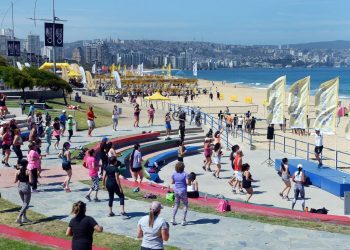 Playa del Deporte de Viña del Mar implementa nuevos talleres y disciplinas con programación gratuita para visitantes y vecinos