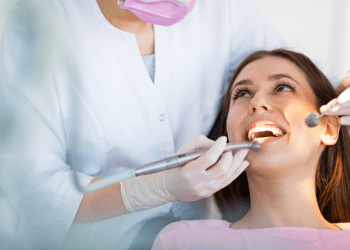 Entregan tips para una mayor salud dental en vacaciones de verano