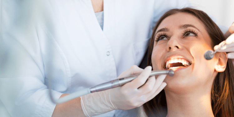 Entregan tips para una mayor salud dental en vacaciones de verano