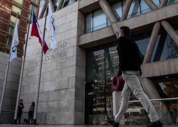 Investigado por pagos irregulares: Tesorero de la Municipalidad de Las Condes es encontrado muerto