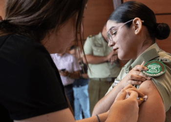 Ministerio de Salud incorpora nuevos grupos al proceso 2024 de vacunación COVID-19