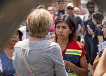 Alcaldesa de Quilpué Valeria Melipillán actualiza información de personas afectadas por el megaincendio: las cifra en 15.400 vecinos y vecinas