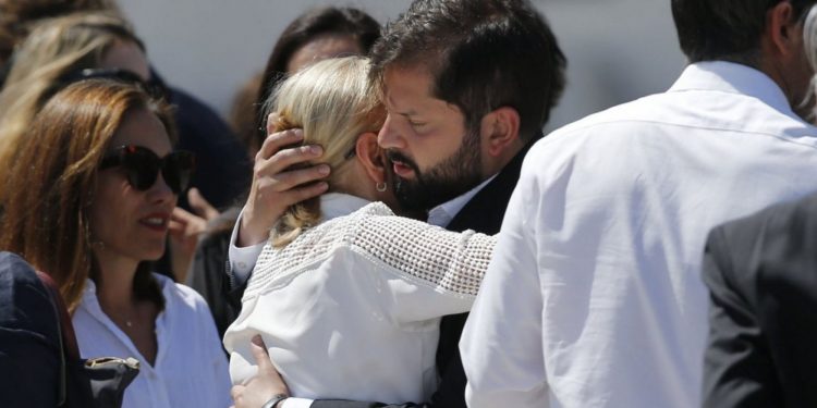 Presidente Boric no asistirá este jueves al velatorio de Piñera: estará comprometido con la ayuda a víctimas de incendios en Valparaíso