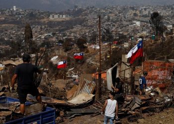 Ponen a disposición del Ministerio Público elemento de tipo incendiario entregado por vecinos a Patrullero Municipal de Viña del Mar