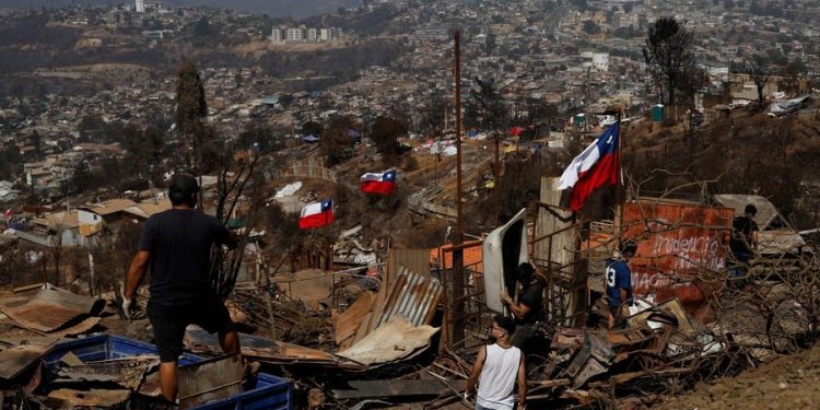 Ponen a disposición del Ministerio Público elemento de tipo incendiario entregado por vecinos a Patrullero Municipal de Viña del Mar