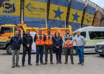 Convenio de cooperación Camiones y minibuses aporta Enap en acuerdo con Senapred para apoyar a la reconstrucción en Valparaíso
