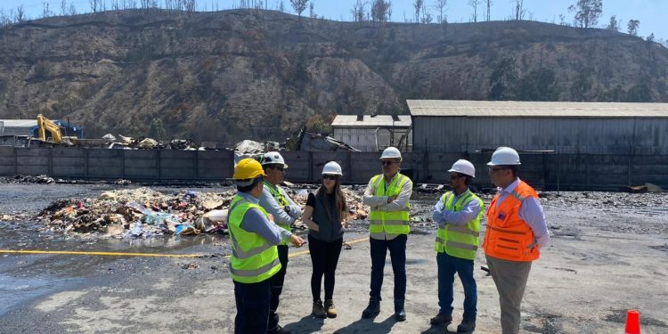 Tras acuerdo con la DT: empresa siniestrada totalmente en El Salto mantendrá contrato de todos sus trabajadores