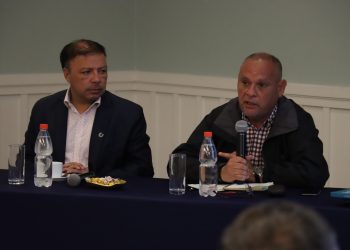 Gobernador Rodrigo Mundaca presenta alcances de Área Metropolitana del Gran Valparaíso a Asociación de Municipalidades de la región