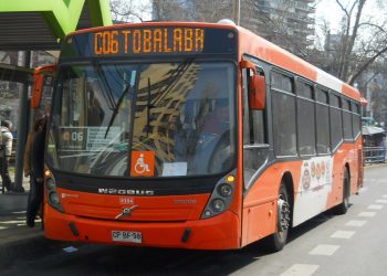Diputado RN y experto piden medidas claras al gobierno para evitar paro de buses