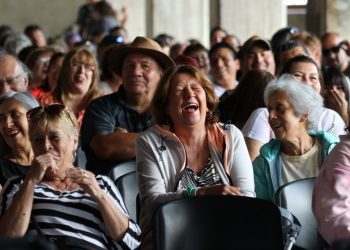 Con Samba da Costa en la música y Beno Espinosa en el humor se vivirá nueva edición de Tardes de Mercado