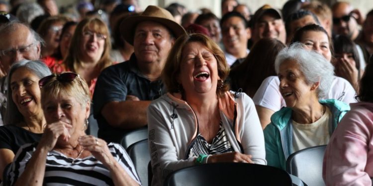 Con Samba da Costa en la música y Beno Espinosa en el humor se vivirá nueva edición de Tardes de Mercado
