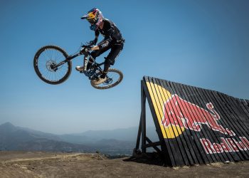 Vuelve Del Cerro Al Barrio: 16 corredores competirán por cupos a Red Bull Valparaíso Cerro Abajo