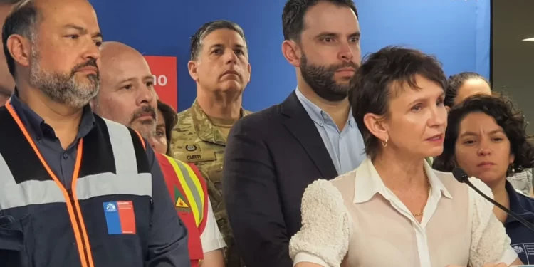 Autoridades entregaron nuevo balance por incendios forestales en la zona centro y sur