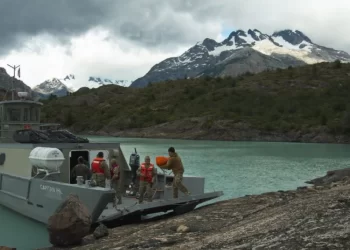 Ejército colaboró en investigación científica del Instituto Chileno de Campos de Hielo