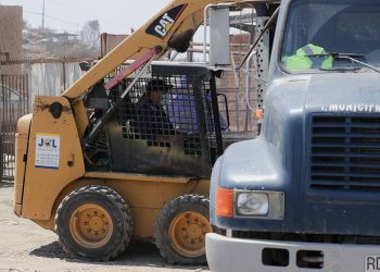 Avanza remoción de escombros y se implementarán turnos de trabajo nocturno con maquinarias en las zonas siniestradas