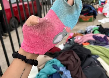 Denuncian Desconsideración en Centros de Acopio: Ropa en Mal Estado Dificulta Ayuda a Damnificados