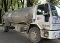 Escándalo en El Tabo: Funcionario Municipal utiliza camión aljibe para regar su patio