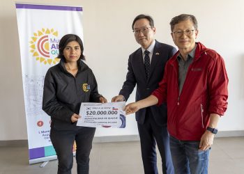 Embajada de Corea encabeza importante donación de la comunidad internacional a damnificados por el megaincendio en Quilpué