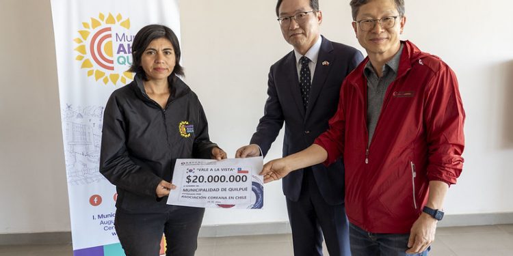 Embajada de Corea encabeza importante donación de la comunidad internacional a damnificados por el megaincendio en Quilpué
