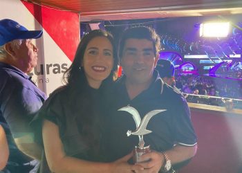 Comunidad No Vidente de Viña del Mar conoció gaviotas con placas grabadas en braille que recibió tenor Andrea Bocelli