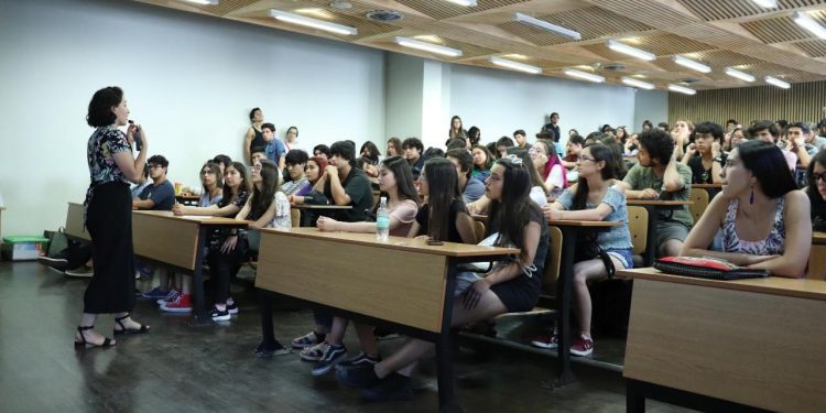 [Opinión] Carlos Guajardo: Estudiantes de primer año, un desafío para la universidad