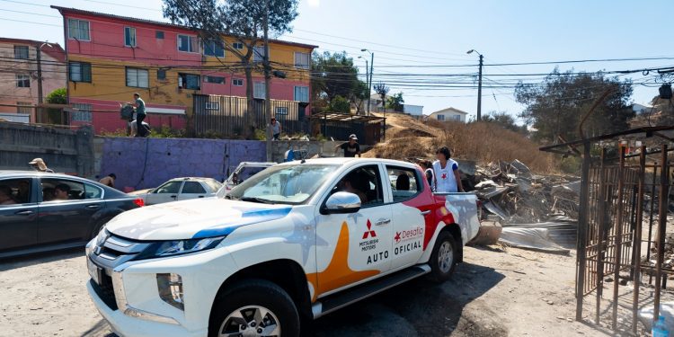 Desafío Levantemos Chile y Mitsubishi Motors Chile brindan apoyo a los afectados por los incendios en la Quinta Región