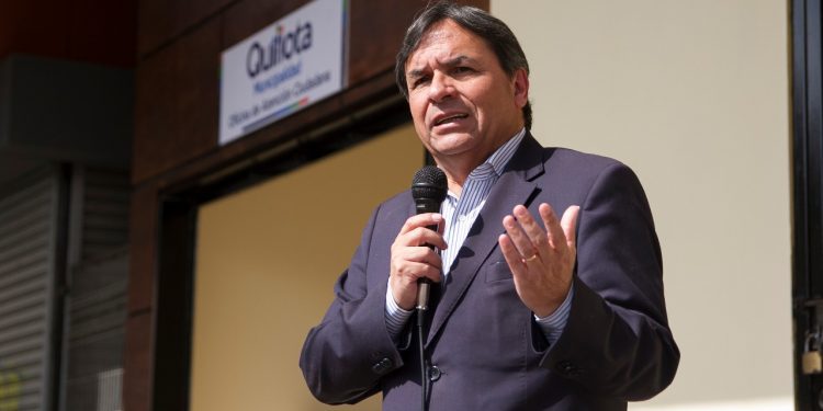 «Muchas cosas pueden cambiar para bien»: Luis Mella anuncia su candidatura para regresar a la Alcaldía de Quillota