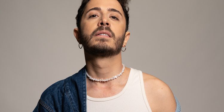 El representante italiano Osvaldo Supino llegará con muletas a Viña del Mar