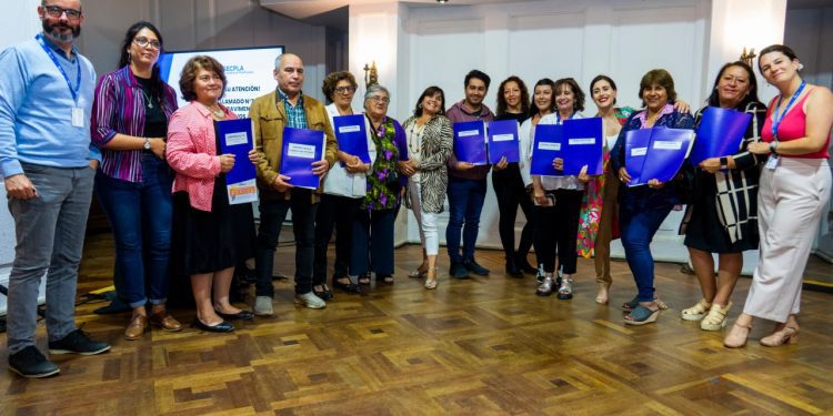 11 calles de Viña del Mar serán mejoradas en distintos cerros a través de Programa Pavimentos Participativos
