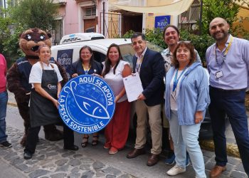 Restaurant Tres Peces recibe el Sello Azul de Sernapesca para su punto de venta móvil