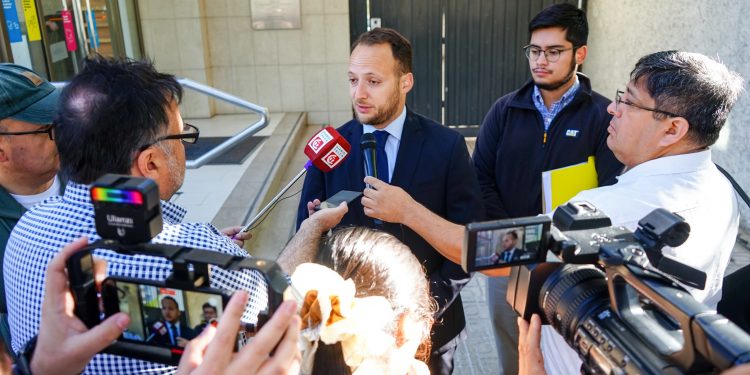 Concejales de Colbún y diputado Guzmán denuncian en Fiscalía presuntas irregularidades en la administración del alcalde Pedro Pablo Muñoz