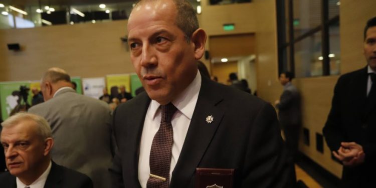 Allanan la casa y la oficina del director general de la PDI: Fiscalía lo formalizará por caso audio