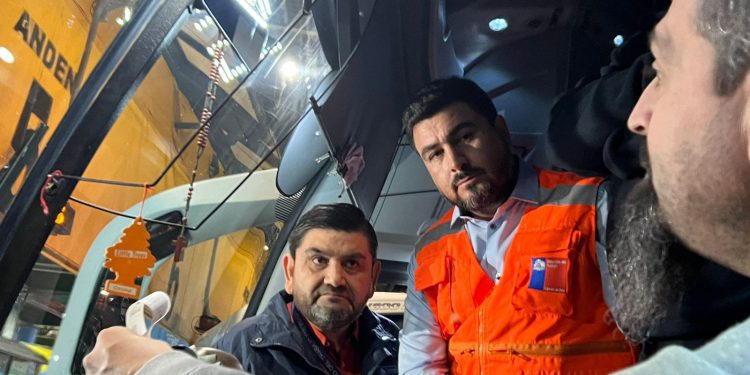 Dirección del Trabajo fiscalizará a 300 buses interurbanos durante fin de semana santo para asegurar descanso de conductores