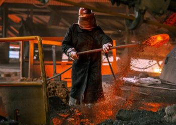 «22.000 empleos están en riesgo»: AGORECHI manifiesta su preocupación por la crisis en Bío Bío tras suspensión de faenas en siderúrgica Huachipato