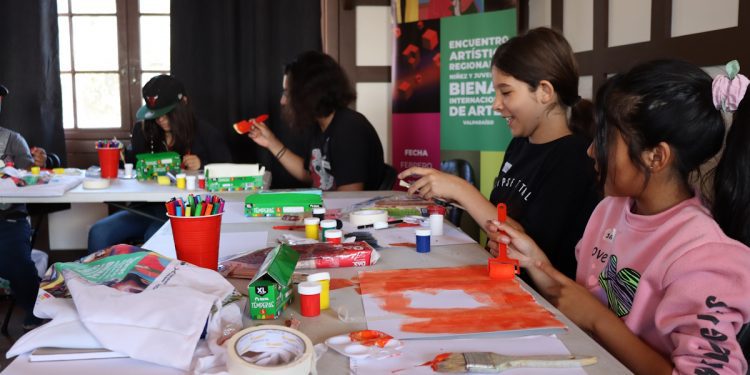 Gran participación en el cierre de laboratorios del Encuentro Artístico Regional de Niñez y Juventud en la Casa Estación de Quintero
